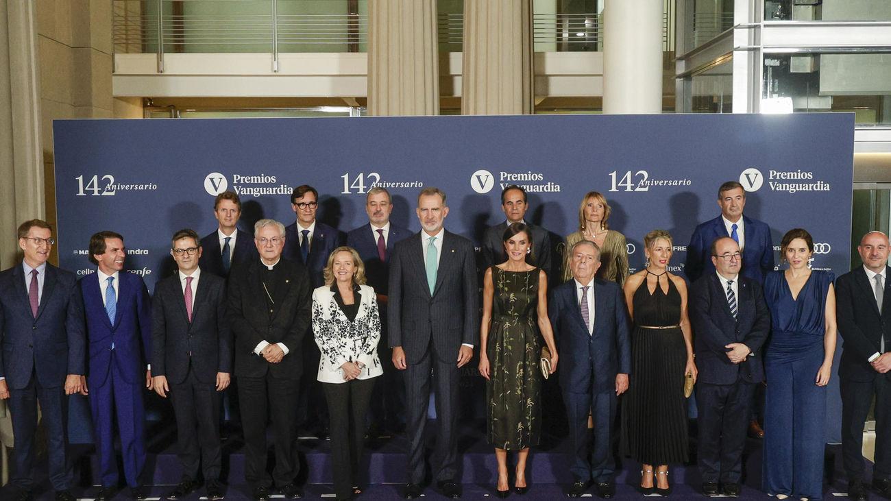 El Rey Felipe VI reivindica un periodismo "libre y comprometido" en los Premios La Vanguardia