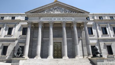 El PP ve "muy extraño" que se divida en contratos menores la contratación de lenguas cooficiales y revisará el proceso