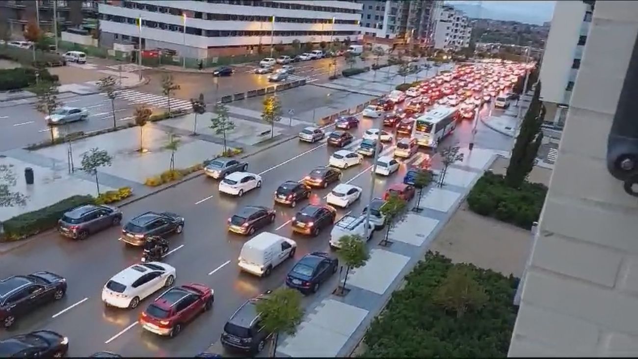 El Ayuntamiento de Madrid instalará más semáforos en El Cañaveral tras los problemas de movilidad