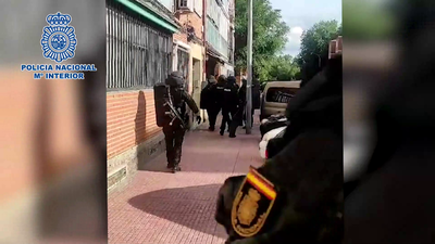 Detenido un hombre que se atrincheró en su casa tras herir a dos personas en un bar de Alcalá de Henares