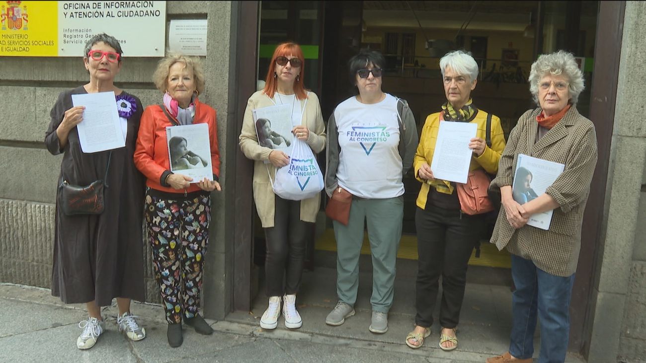 Feministas contra la Ley Trans, alertan del peligro para los menores