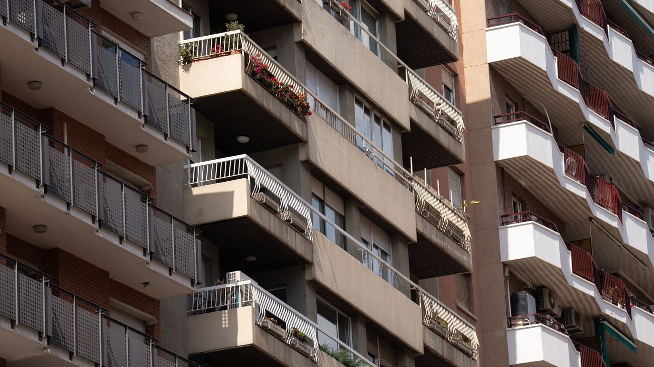 La compraventa de viviendas se desploma un 10,5% en julio y suma medio año de retrocesos