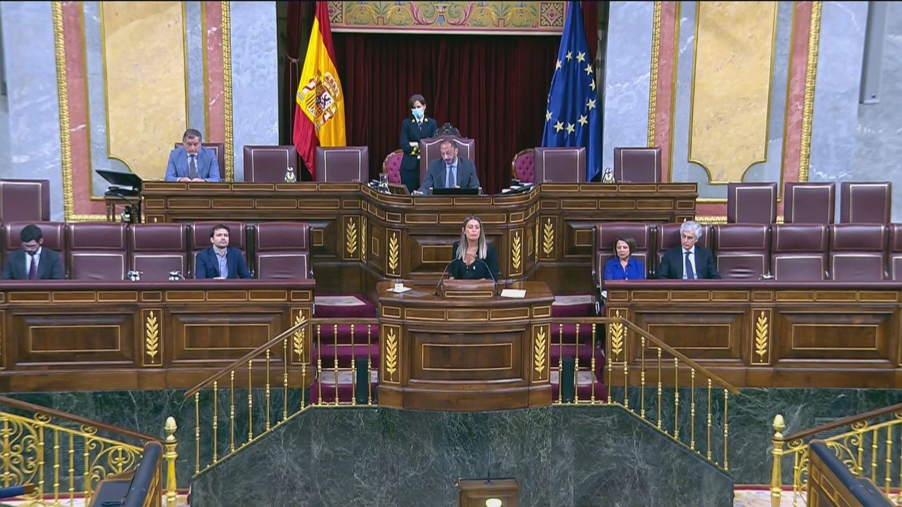 Cuando el PSOE rechazaba el uso de las lenguas cooficiales en el Congreso