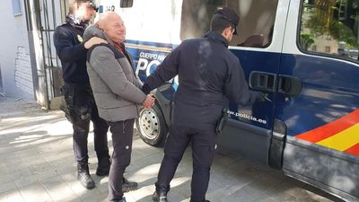 El 'gastrojeta', experto en comilonas y fingir infartos para no pagar