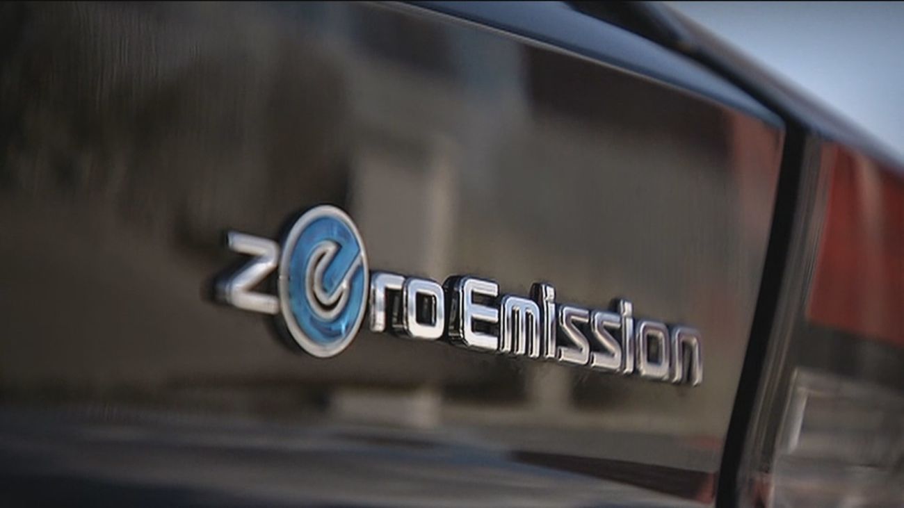 Ninguno de los ministros tiene un eléctrico como coche privado y su edad media ronda los 12 años