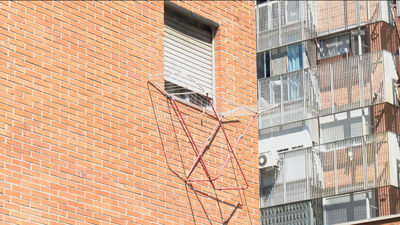 Cortan la luz a las infraviviendas ocultas en pisos de Usera