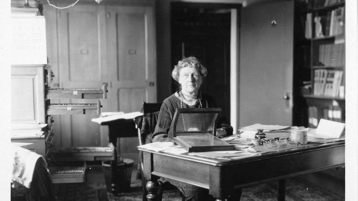 Annie Jump Cannon en el Observatorio de Harvard / Wikimedia Commons