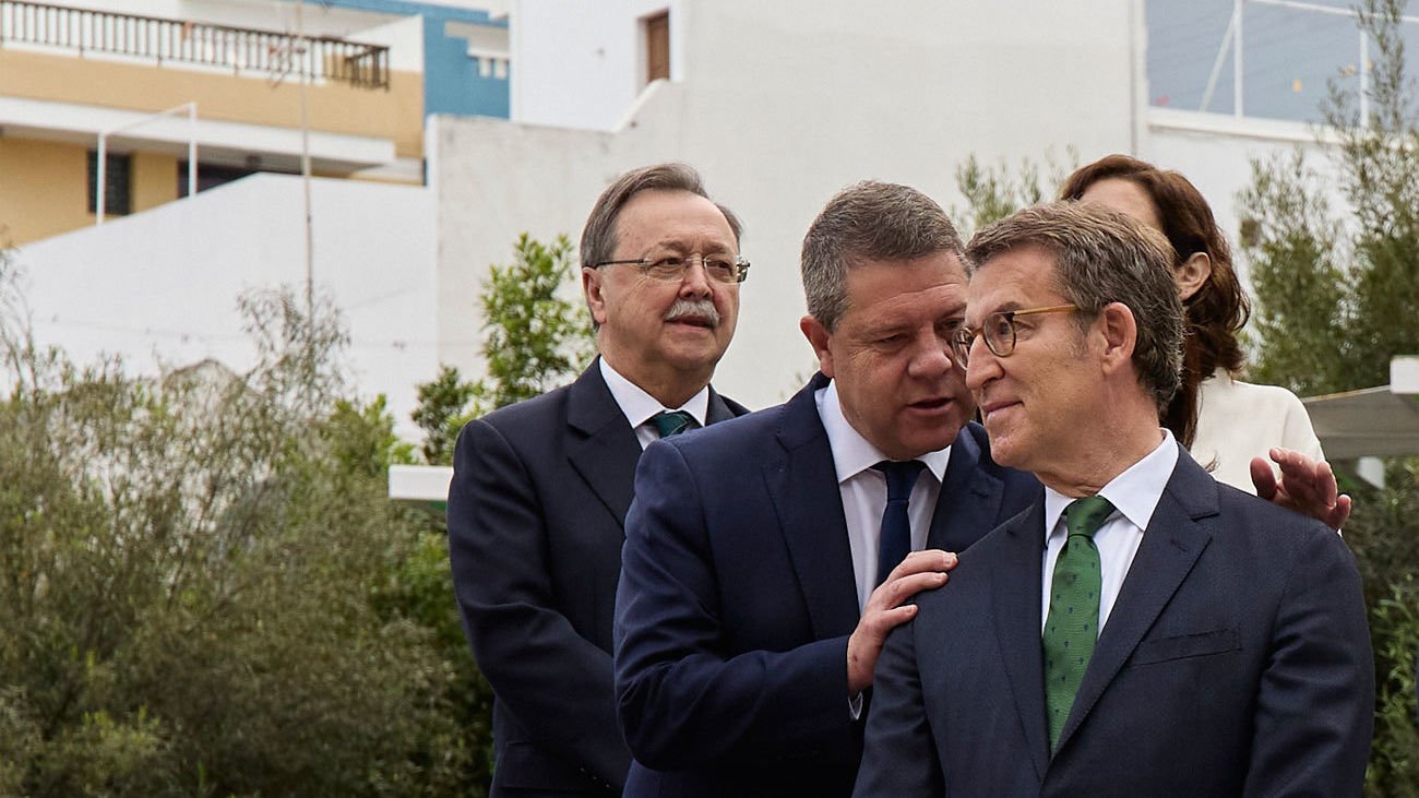 Page habla con Feijóo en la cumbre de Presidentes de La Palma