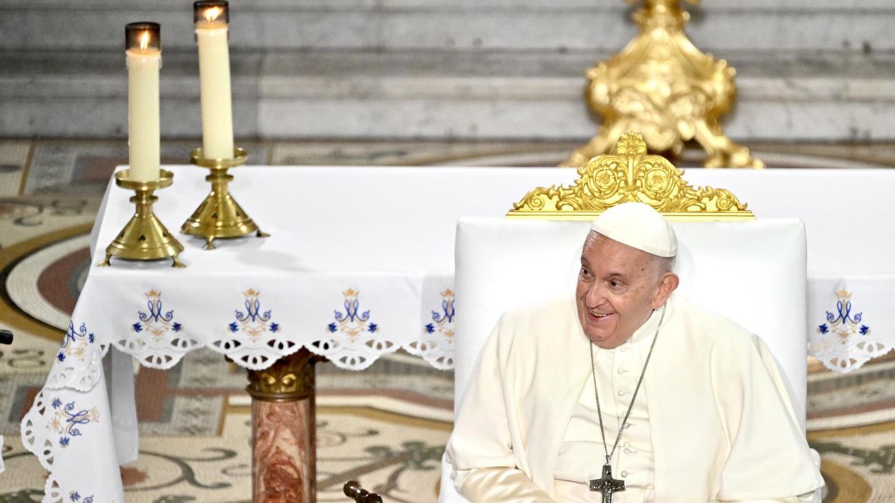 El Papa denuncia en Marsella los obstáculos para que barcos de ONG rescaten migrantes