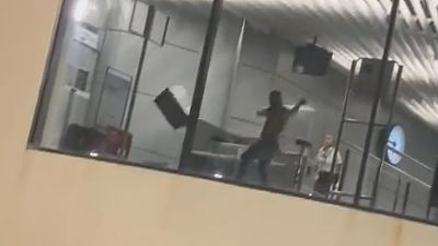 La violenta reacción de un pasajero al prohibirle subir a un avión en Palma