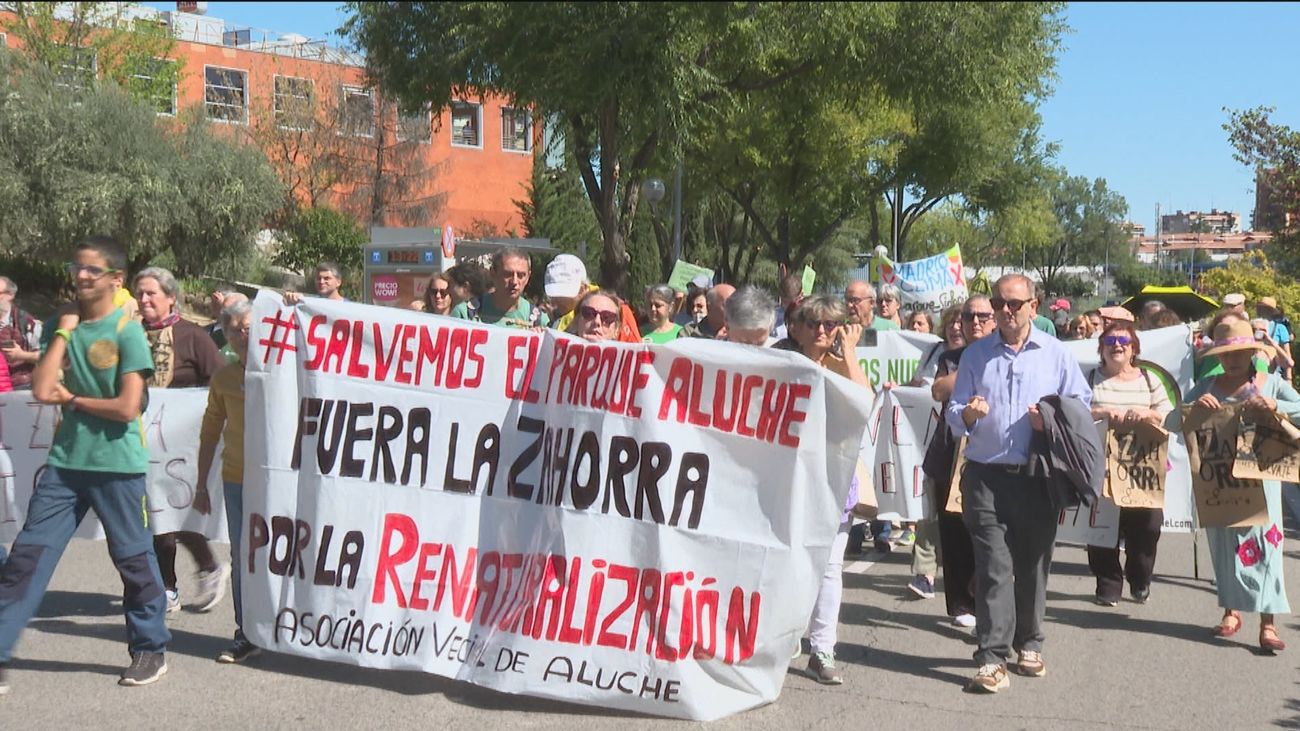 Vecinos de Aluche, en pie de guerra por los parques del barrio