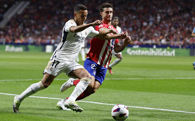 Lucas Vázquez ante el Atlético de Madrid / EFE