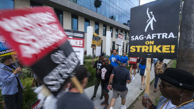 Los guionistas de Hollywood llegan a un acuerdo provisional con los estudios