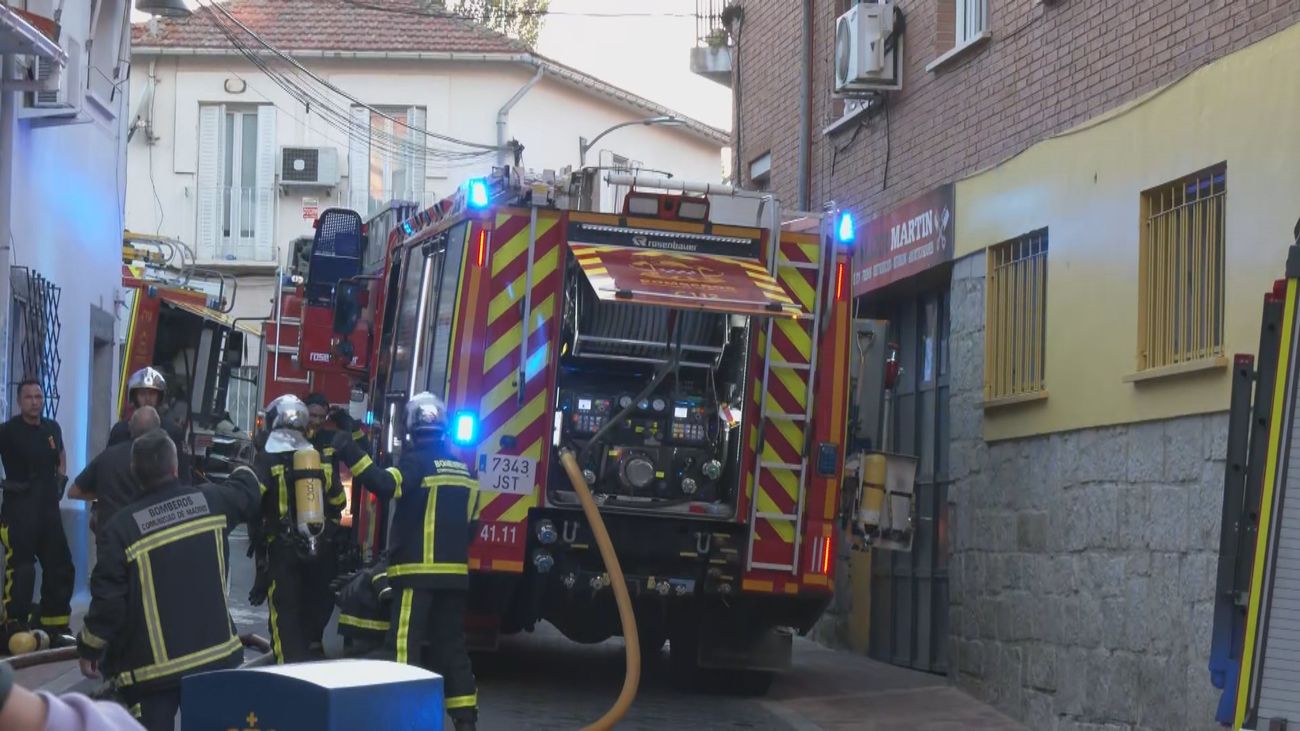 Tres intoxicados leves en el incendio de una vivienda en Pozuelo de Alarcón