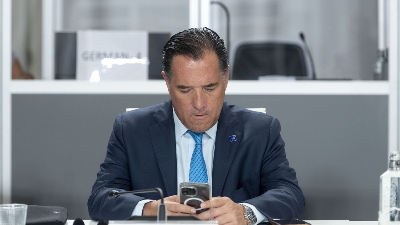 El ministro de Trabajo griego arremete contra Yolanda Díaz por criticar la reforma laboral en Grecia