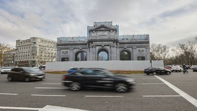 La Puerta de Alcalá dejará caer el telón con el encendido del alumbrado navideño