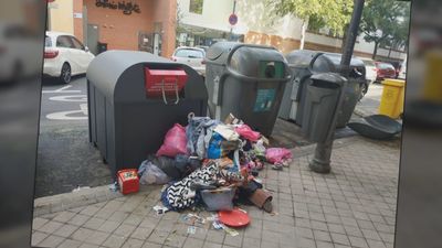 De contenedores de basura a vertedero, en Chamberí