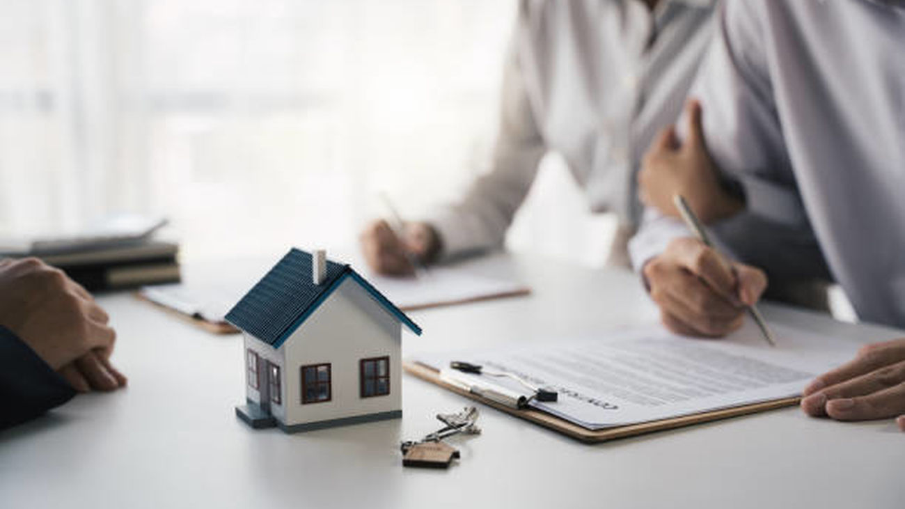 El Euribor se mantiene por debajo del 4%, lo que supone un pequeño respiro para las familias