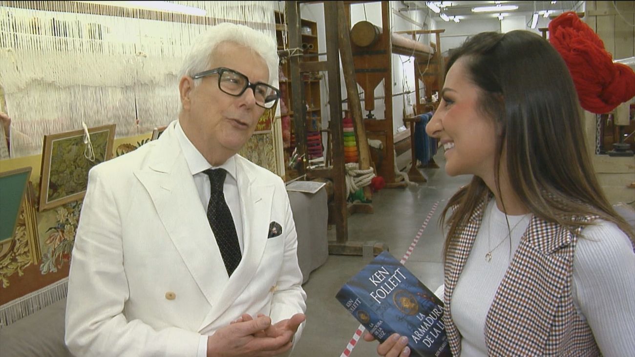 Ken Follet presenta 'La armadura de la luz' en la Real Fabrica de Tapices de Madrid