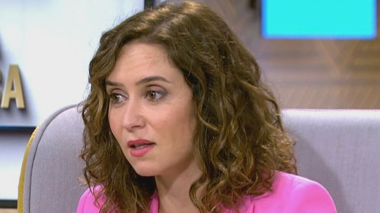 "A los niños se les está quitando la infancia", Ayuso alerta sobre el consumo de violencia y pornografía entre los menores