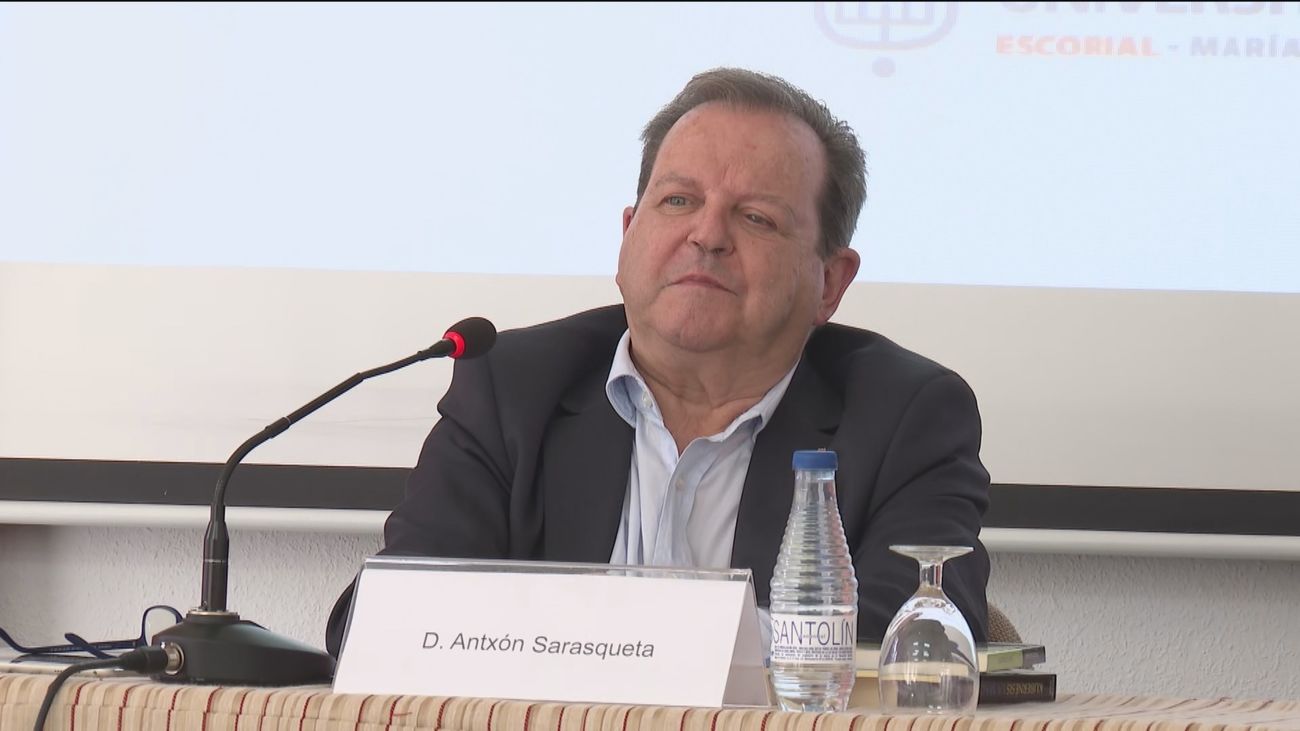 La Universidad María Cristina de San Lorenzo de El Escorial dedica un aula a Antxón Sarasqueta