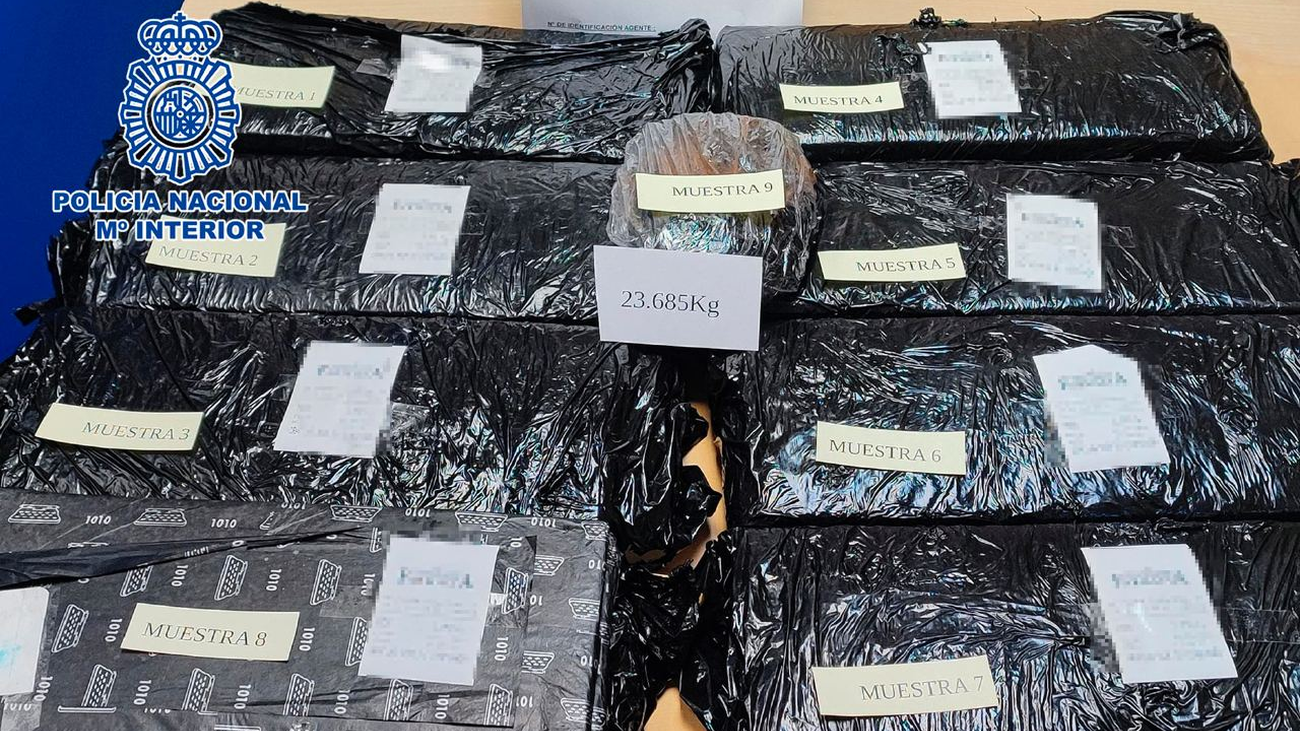 Kilos de cocaína ocultos en una furgoneta