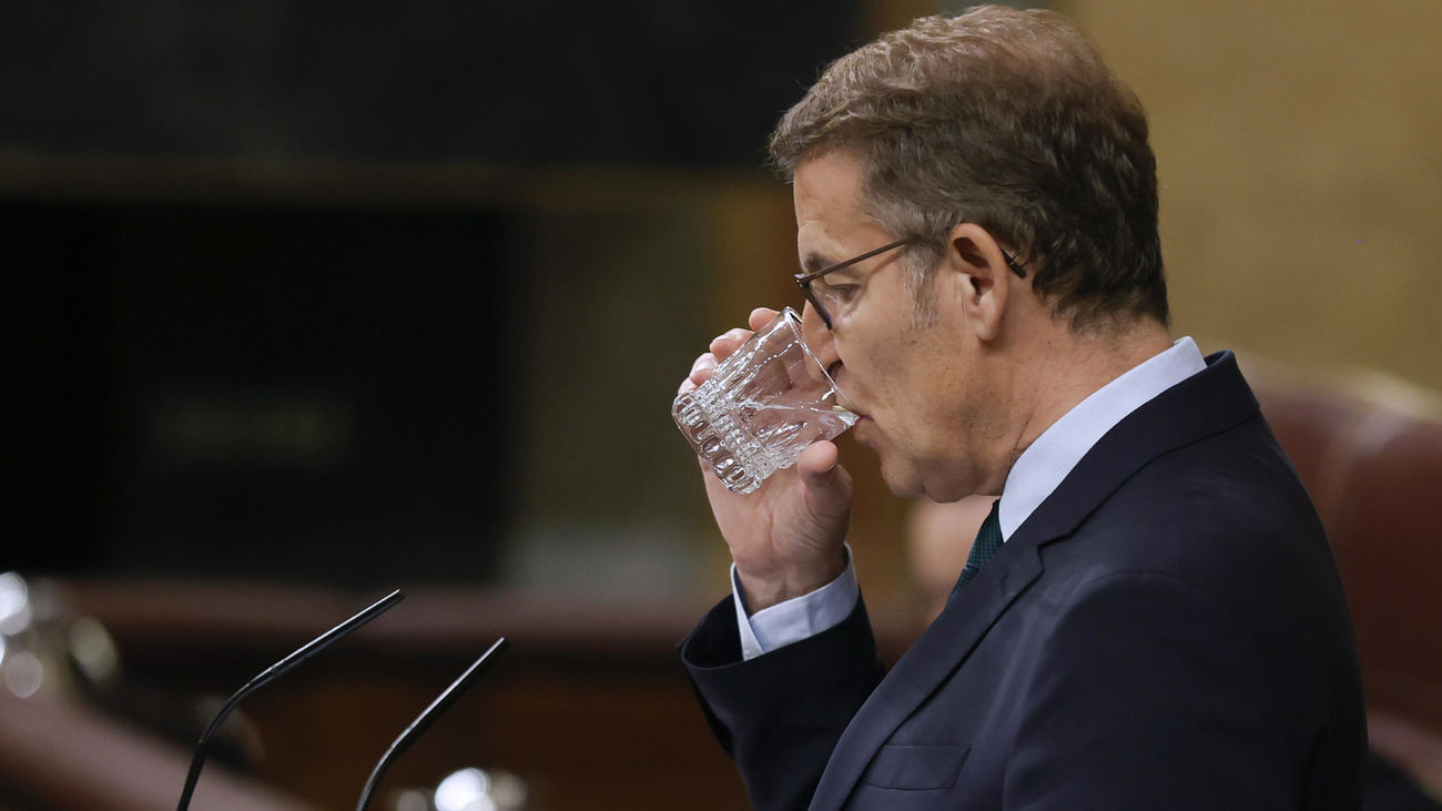 Feijóo pide a Sánchez que no se esconda y diga si admite un referéndum en Cataluña