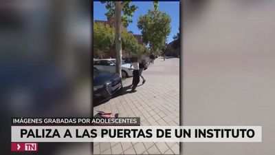 VIDEO | Imágenes completas de la pelea entre dos niñas en San Blas