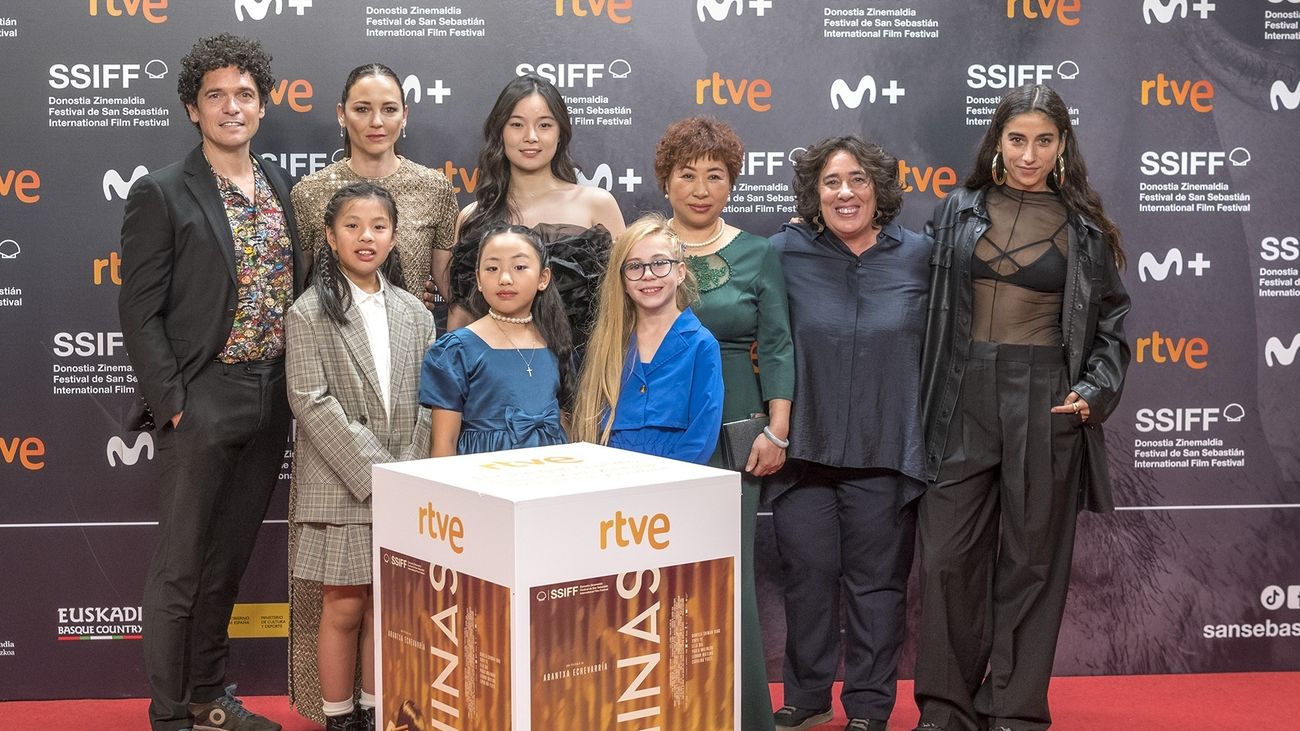 Arantxa Echevarría presenta 'Chinas', una reflexión sobre identidad y raíces