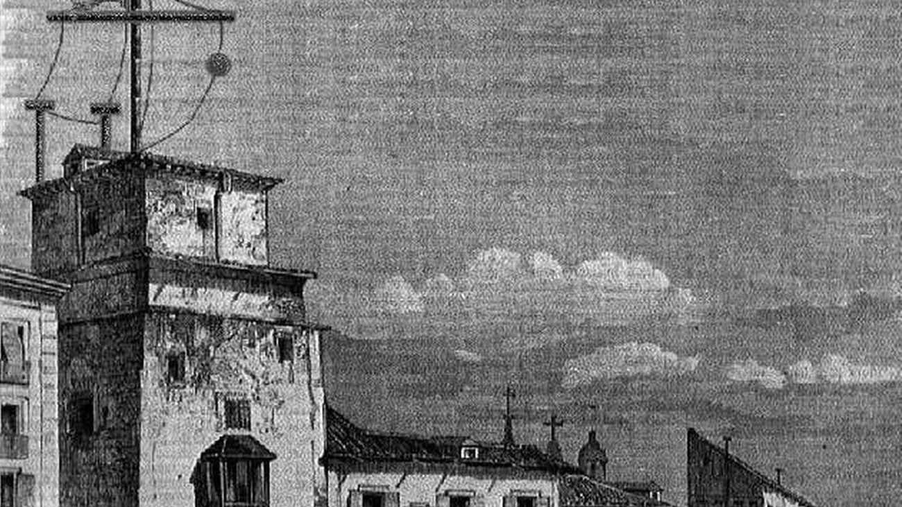 El telégrafo óptico de la Torre de los Lujanes, en  la Plaza de la Villa