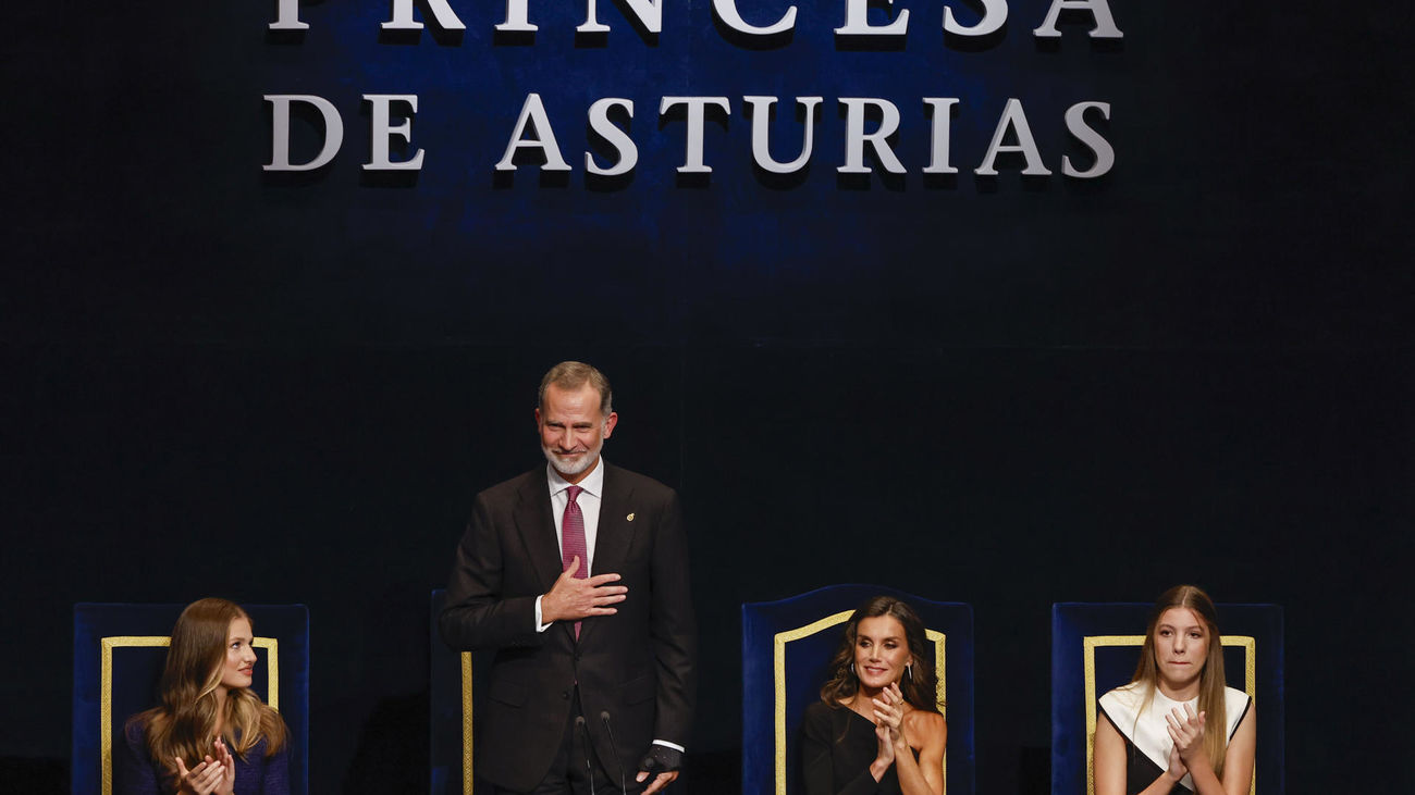 Felipe VI defiende que las soluciones 'llegarán de la unidad y nunca de la división'