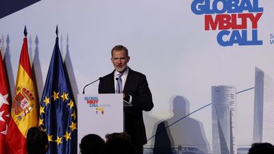 Felipe VI destaca que España "está dispuesta a liderar la movilidad del futuro"