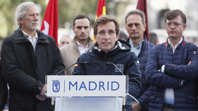 Almeida afirma que acuerdo entre PSOE y Sumar es "papel mojado" sin el aval de "independentistas y filoetarras"