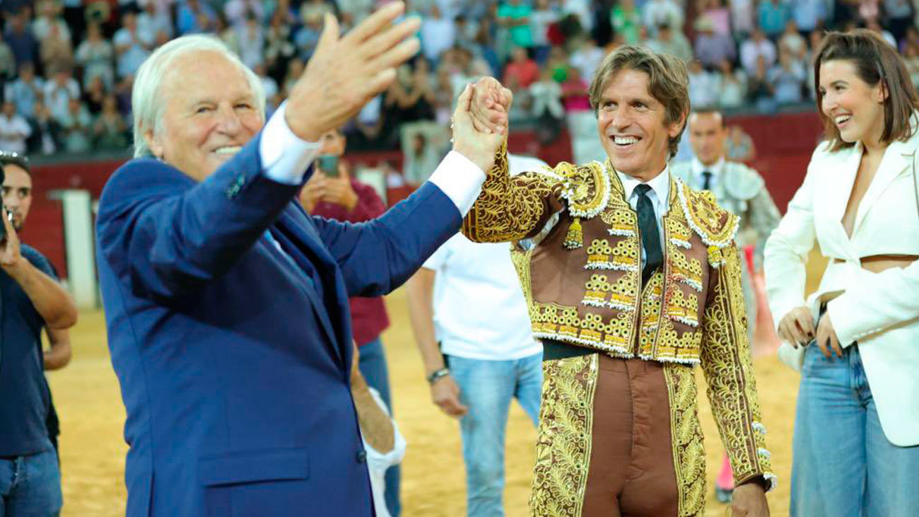 El Cordobés se despide de los ruedos en Jaén, donde triunfan Curro Díaz y El Fandi (Parte 1)