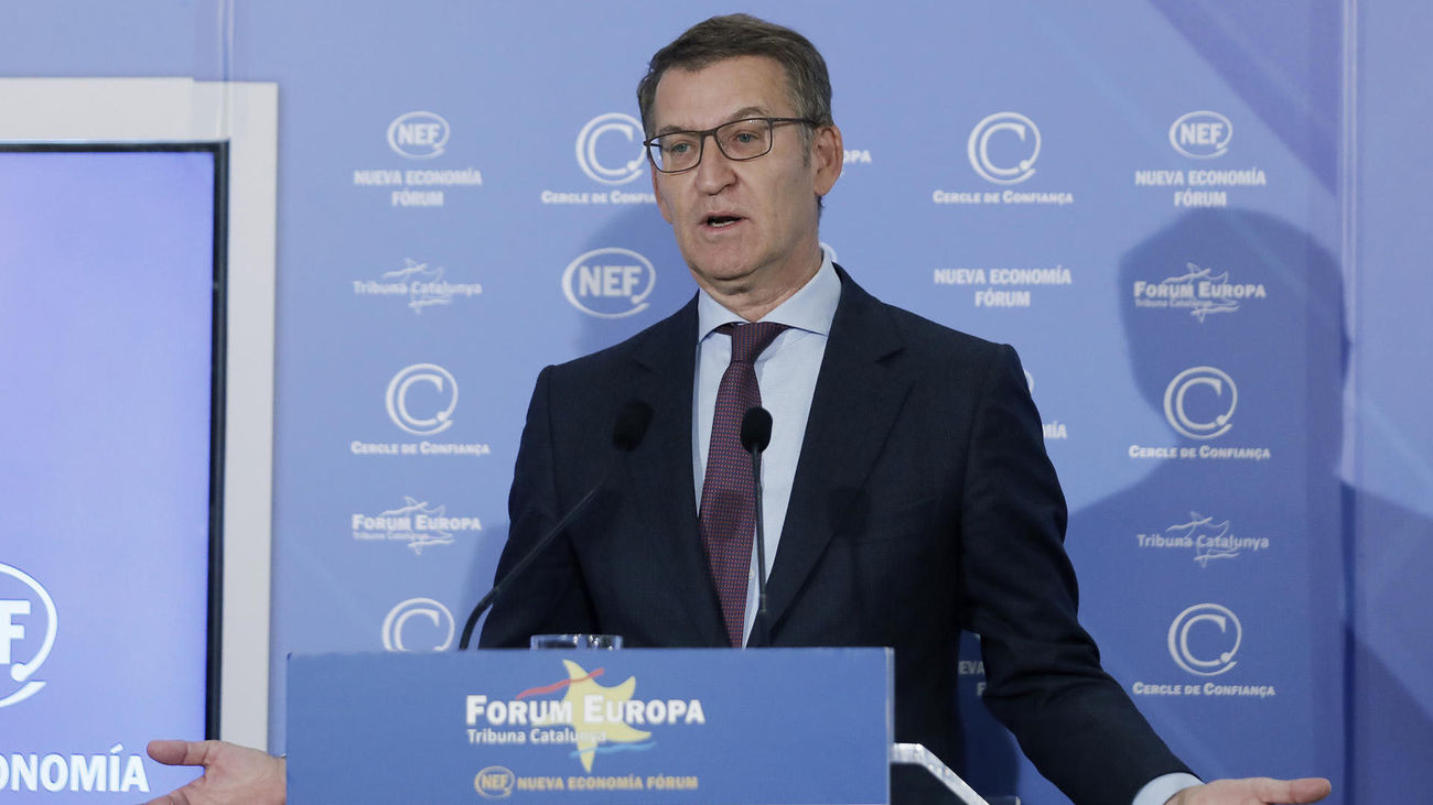 Feijóo tacha de "mascarada" la investidura y pide para Cataluña una "revolución de la verdad"