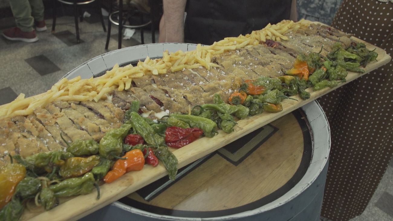 El Bar Pomarada tiene el cachopo más grande de Madrid