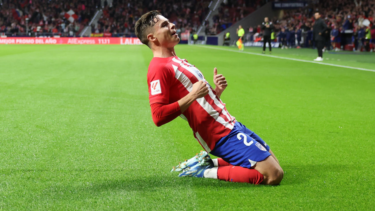 Un Atlético de récord en el Metropolitano tras derrotar 2-1 al Alavés