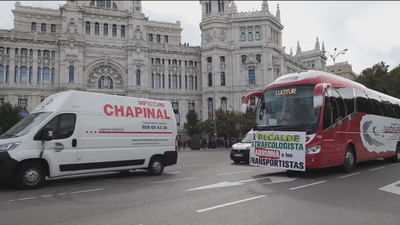 Marcha lenta de transportitas provocan retenciones en el centro de Madrid