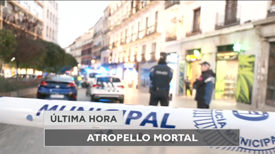 Un hombre de 41 años muere atropellado por un camión de residuos en la calle Carretas