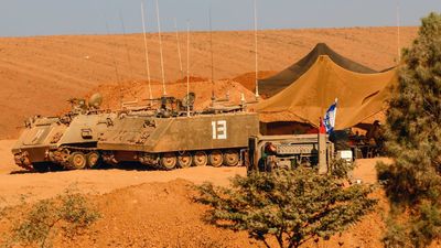 Israel despliega más tropas en Gaza tras atacar más de 450 objetivos de Hamás