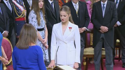 Directo | La Princesa Leonor de Borbón jura la Constitución