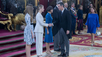 Sánchez promete a Leonor la lealtad del Gobierno mientras parte de sus ministros no acuden a la jura de la Constitución