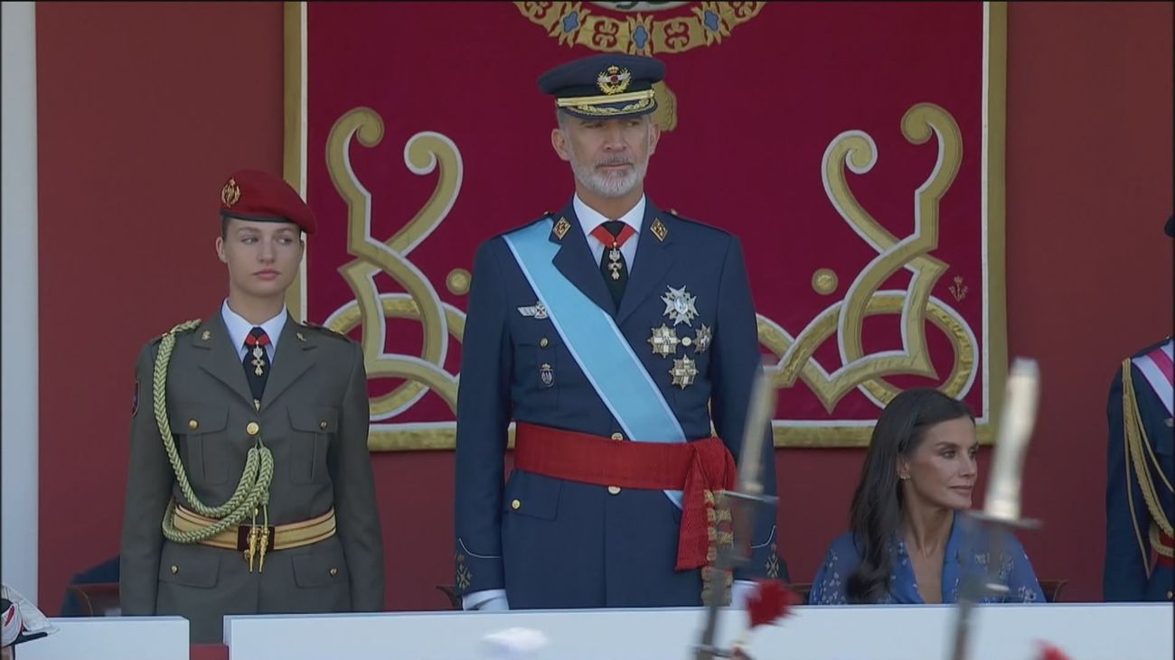 La España de 2023 muy diferente a la de 1986, cuando el entonces príncipe Felipe juró la Constitución