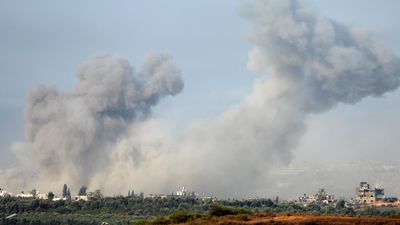 Cientos de muertos por bombardeos de Israel en un campo de refugiados del norte de Gaza