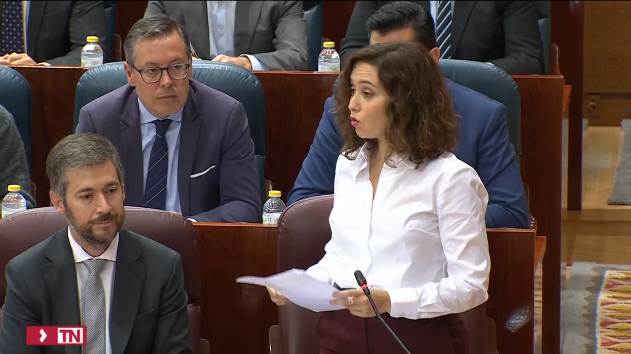 Ayuso acusa a Sánchez de "burlar" el control institucional confundiendo en la amnistía "el interés de España" con el suyo