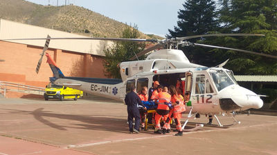 Un menor grave tras recibir una paliza en un instituto de Alhama es evacuado a Granada en helicóptero