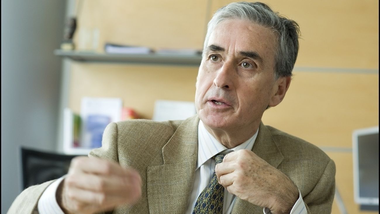 Ramón Jáuregui muestra sus "reservas" a las cesiones de Pedro Sánchez a los independentistas