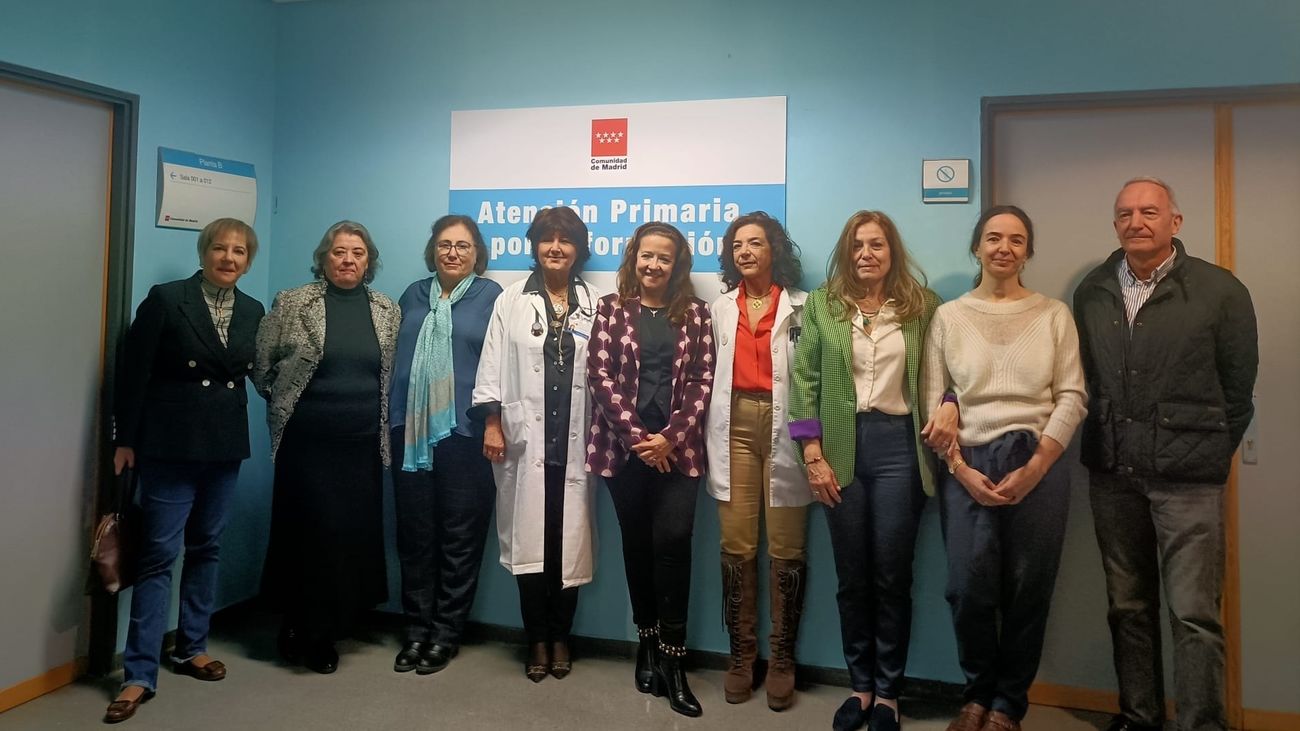 La consejera de Sanidad de la Comunidad de Madrid, Fátima Matute, visita el centro de salud de Canillejas