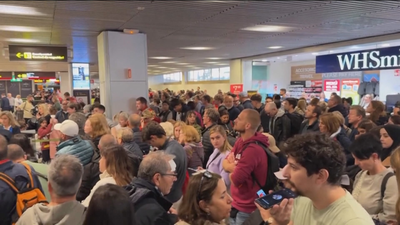 5 heridos en el incendio de un restaurante de la T1 del aeropuerto de Barajas