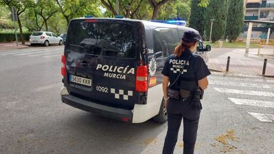 Detenidos una mujer por clavar a su pareja un cuchillo en Murcia y el herido por agredir al hijo de ella